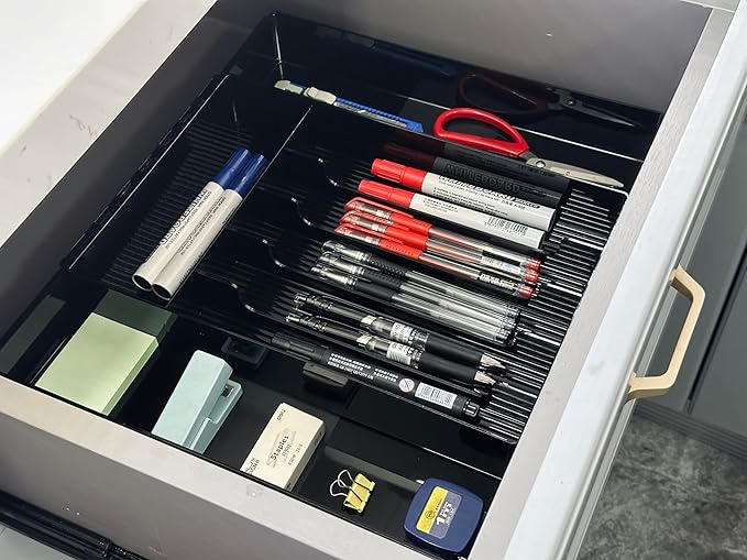 IEEK Silverware Organizer for Kitchen Drawers,Expandable Utensil Tray, Adjustable Cutlery and Flatware Holder,Plastic Drawer Dividers For Spoon Forks Knives Chopsticks Storage,Black-M-NeatNest